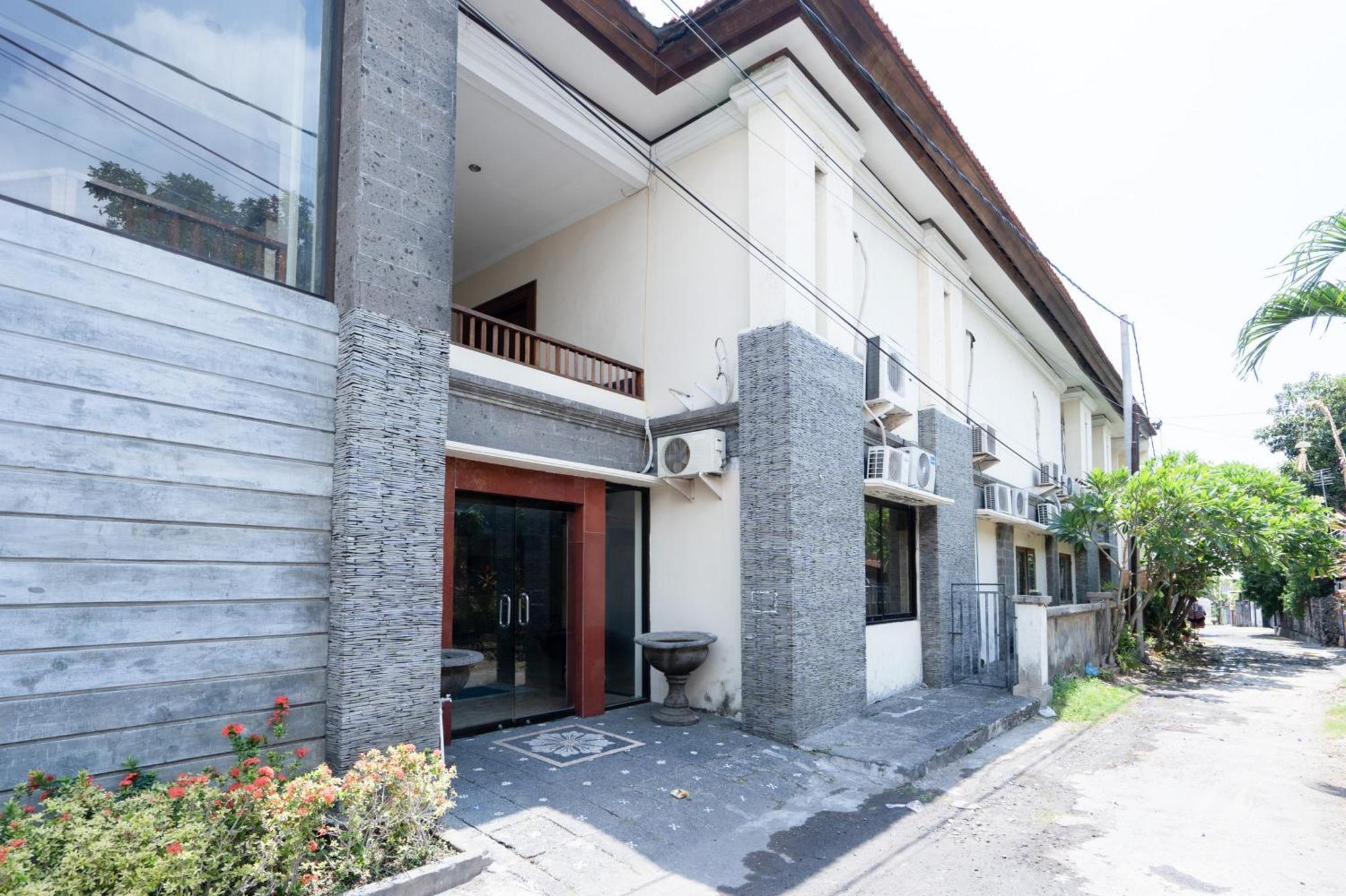Reddoorz Plus At Mahajaya Hotel Denpasar Экстерьер фото