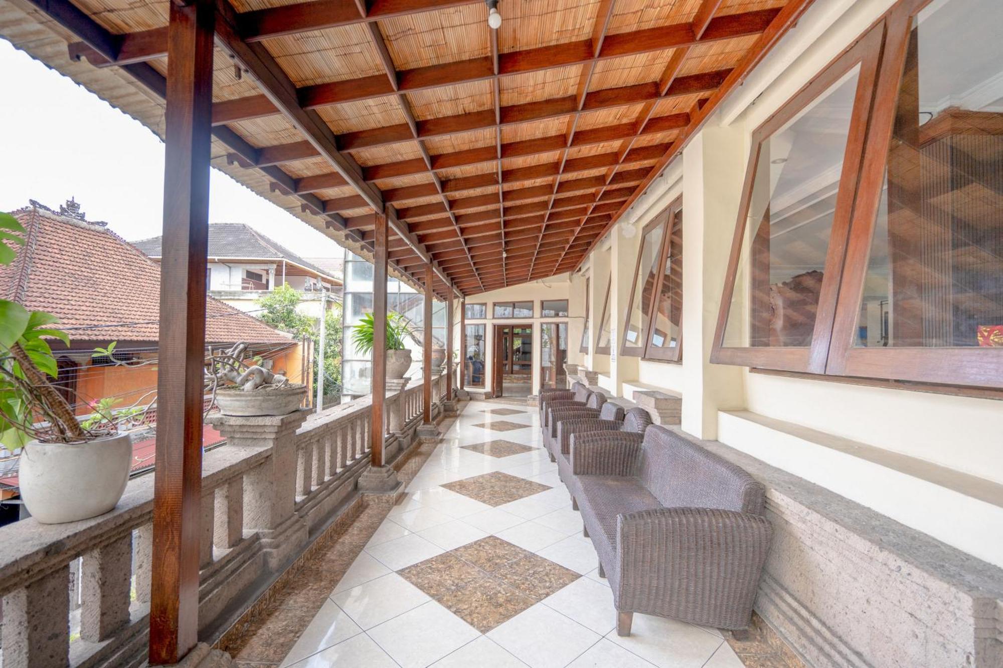Reddoorz Plus At Mahajaya Hotel Denpasar Экстерьер фото