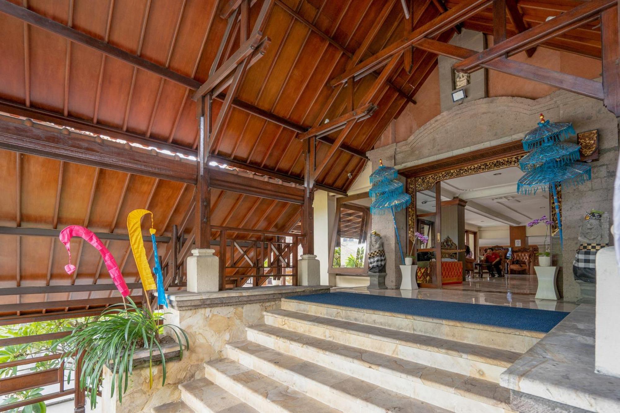 Reddoorz Plus At Mahajaya Hotel Denpasar Экстерьер фото