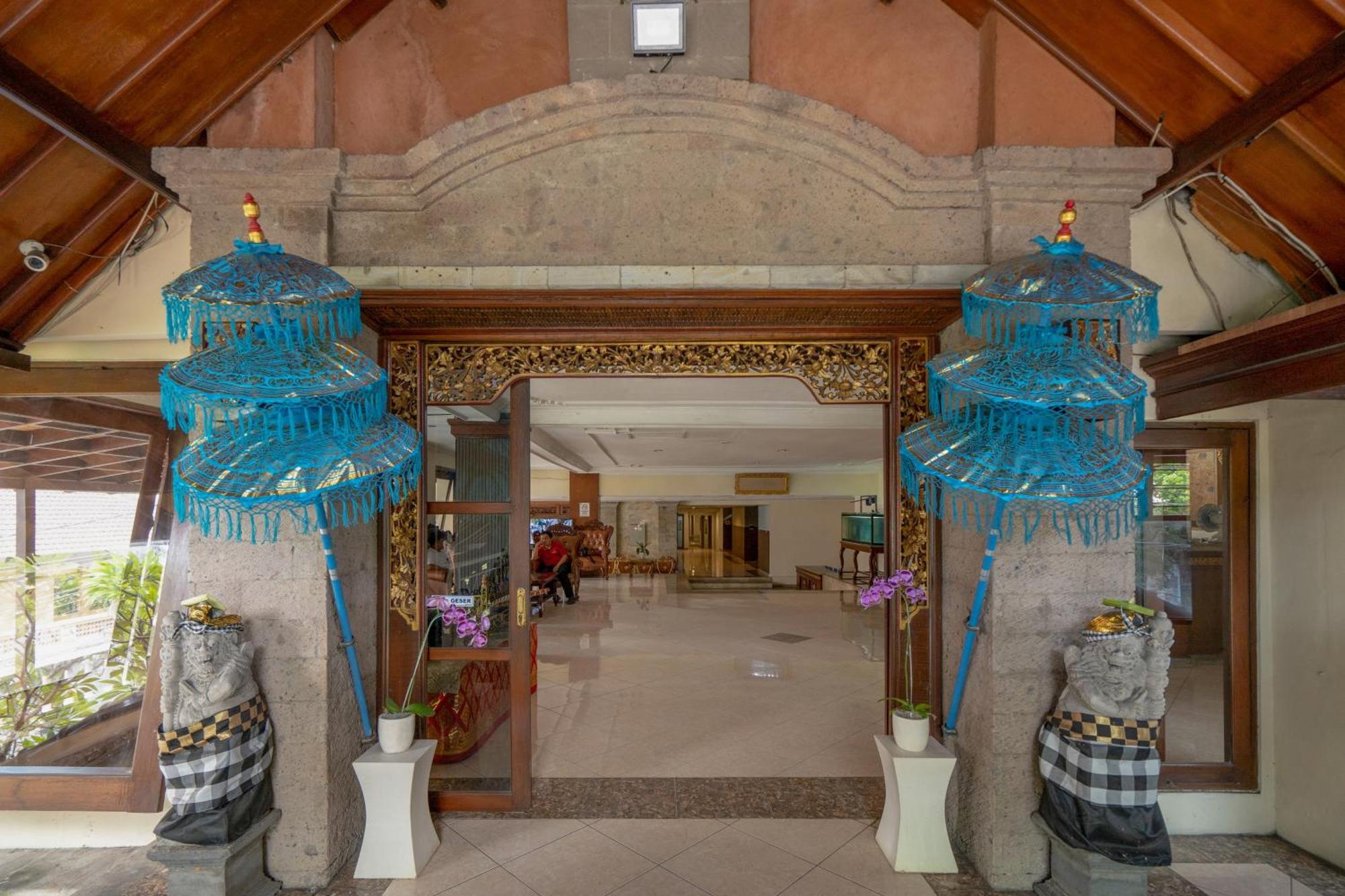 Reddoorz Plus At Mahajaya Hotel Denpasar Экстерьер фото
