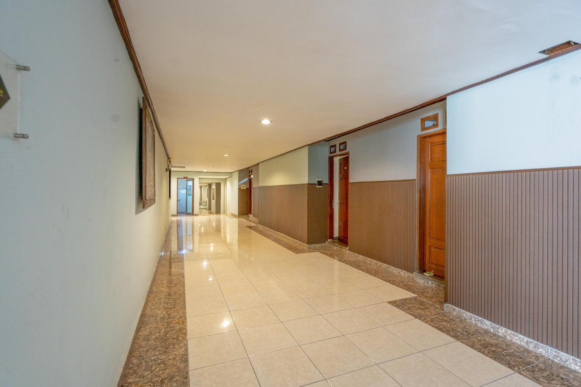 Reddoorz Plus At Mahajaya Hotel Denpasar Экстерьер фото