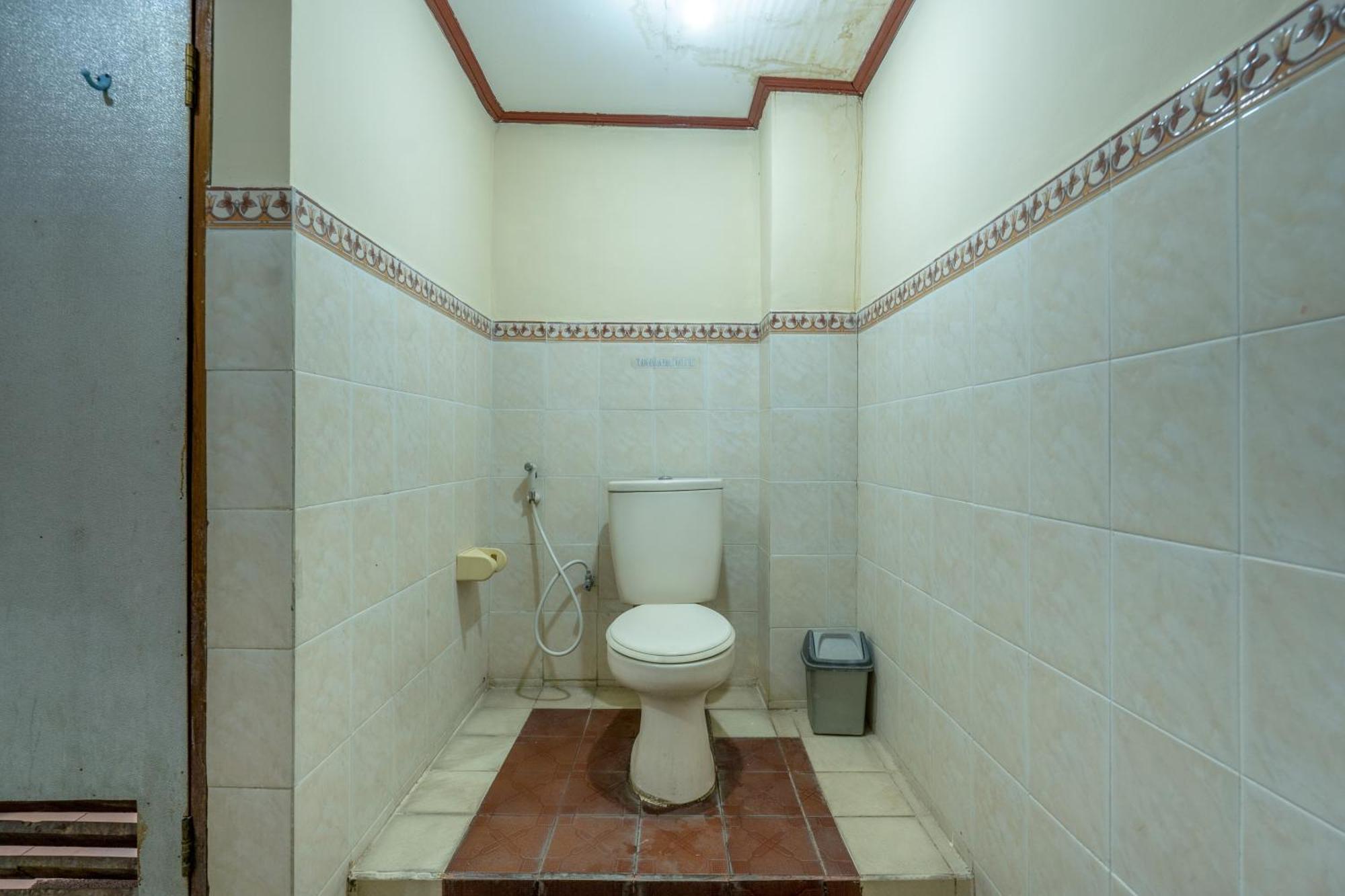Reddoorz Plus At Mahajaya Hotel Denpasar Экстерьер фото