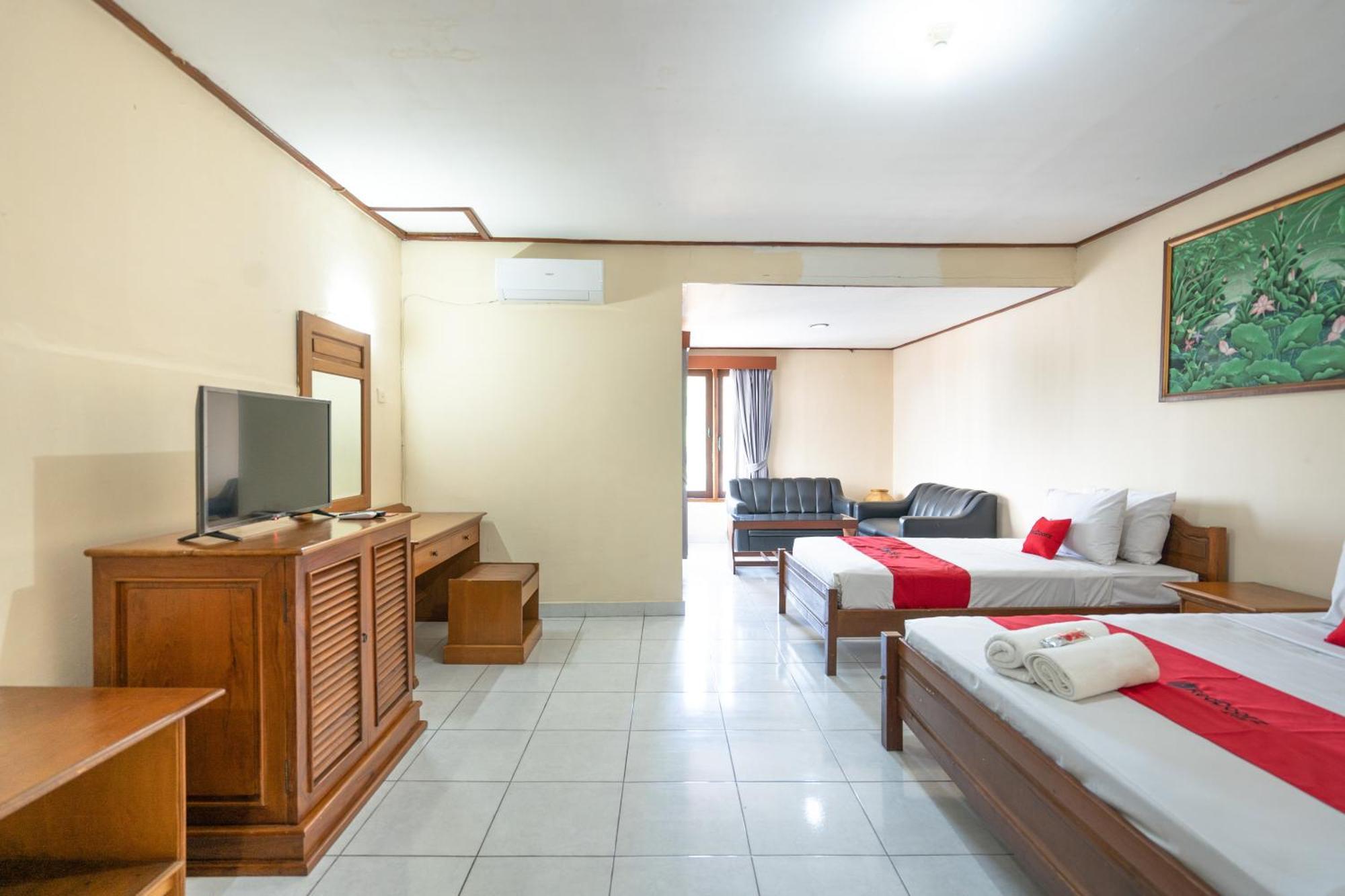 Reddoorz Plus At Mahajaya Hotel Denpasar Экстерьер фото