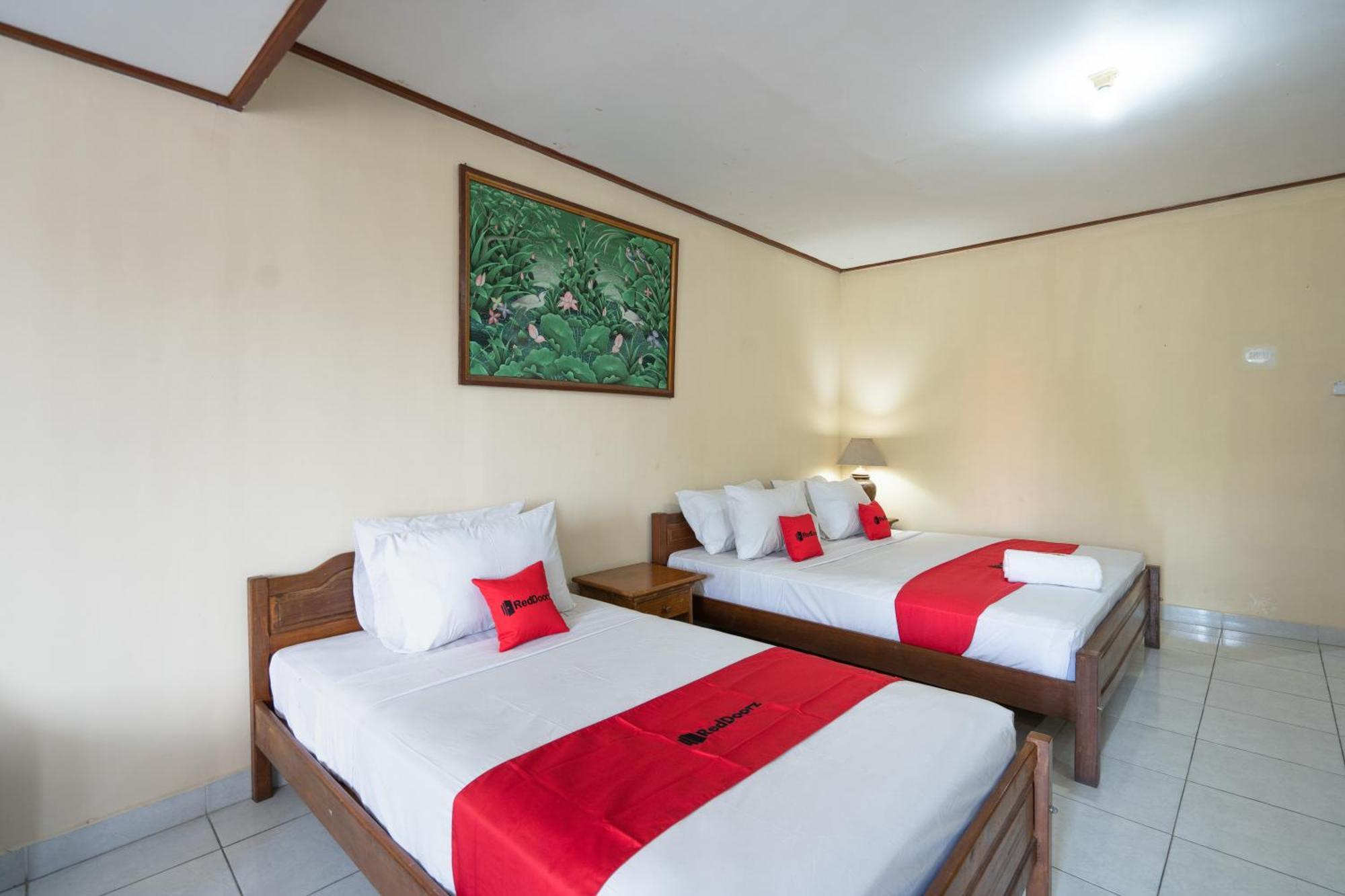 Reddoorz Plus At Mahajaya Hotel Denpasar Экстерьер фото